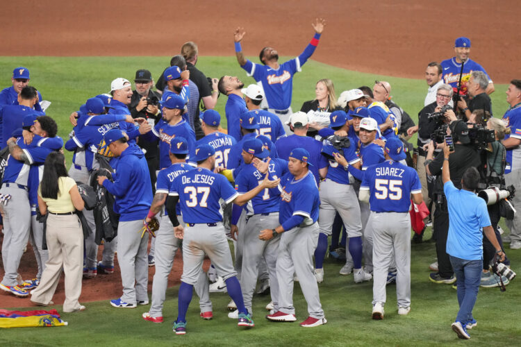 Venezuela Beats U.S. 3-2 On Suárez's 9th-Inning Double To Win First World Baseball Classic Title